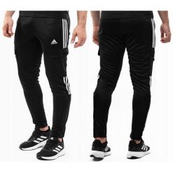 Adidas spodnie męskie dresowe sportowe treningowe cargo Tiro. Czarne spodnie sportowe męskie Adidas, m, bez wzorów, z dresówki, do biegania. Za 229.99 zł.