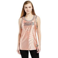 Damska koszulka Toronto Raptors dazzle. Czerwone koszulki sportowe damskie Mitchell & Ness, bez wzorów, bez kołnierzyka, bez ramiączek, do koszykówki. Za 377.50 zł.