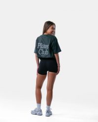 Damski oversize'owy T-shirt bawełniany – Pilates Club – sosnowy. Zielone t-shirty damskie AESTHETICWOLF, xl, bez wzorów, z bawełny, bez kołnierzyka. Za 159.99 zł.