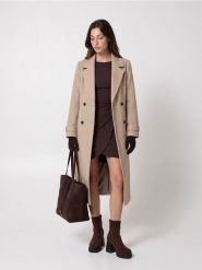 Zamszowa torba shopper z wiązaniem - brązowy. Brązowe torebki shopper damskie Sinsay, bez wzorów, z zamszu, zamszowe, bez dodatków. Za 149.99 zł.