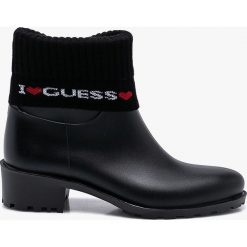 Guess Jeans - Botki. Czarne botki damskie Guess Jeans, z jeansu, bez obcasa, na obcasie. W wyprzedaży za 329.90 zł.