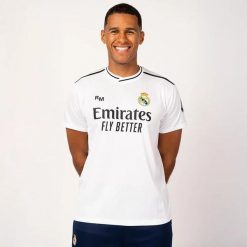 Koszulka kibica replika męska Premium Real Madryt 24-25. Białe koszulki sportowe męskie Real Madrid, m, bez wzorów, bez kołnierzyka, bez ramiączek, do piłki nożnej. W wyprzedaży za 194.21 zł.