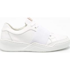 Bullboxer - Buty. Szare obuwie sportowe damskie Bullboxer, z materiału. W wyprzedaży za 129.90 zł.