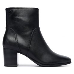Botki Caprice. Czarne botki damskie Caprice, bez obcasa, na słupku, bez zapięcia. Za 339.99 zł.