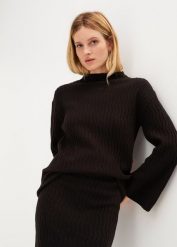 Sweter z cienkiej dzianiny w strukturalny wzór. Czarne swetry damskie bonprix, bez wzorów, z dzianiny, bez kołnierzyka, bez ramiączek, bez kaptura. Za 109.99 zł.