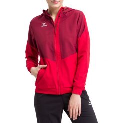 Damska kurtka z kapturem Erima Tracktop Squad. Czerwone bluzy sportowe damskie Erima, s, bez wzorów, z kapturem, do piłki ręcznej. W wyprzedaży za 154.50 zł.
