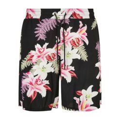 Krótka Urban Classics Viscose AOP Resort. Czarne szorty męskie Urban Classics, na lato, m, bez wzorów. Za 175.50 zł.