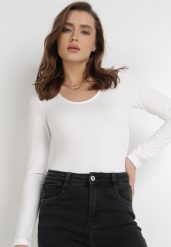Białe Body Ocefis. Białe bluzki damskie Born2be, l, bez wzorów, z dzianiny, klasyczne, bez kołnierzyka, bez ramiączek. Za 34.99 zł.