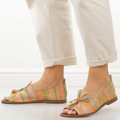 Multi pomarańczowe n01 skórzane Polskie sandały damskie z zakrytą piętą Deoni D488. Brązowe sandały damskie Deoni, bez wzorów, ze skóry, bez obcasa, bez zapięcia. Za 419.00 zł.