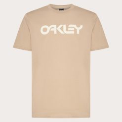Oakley Koszulka Mark Ii 2.0 Foa404011-31R. Brązowe koszulki sportowe męskie Oakley, xl, bez wzorów, bez kołnierzyka, bez ramiączek, trekkingowe. Za 76.99 zł.