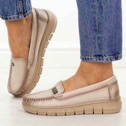 Beżowe skórzane mokasyny damskie Potocki 19427. Brązowe mokasyny damskie POTOCKI, z jeansu, biznesowe. Za 219.00 zł.