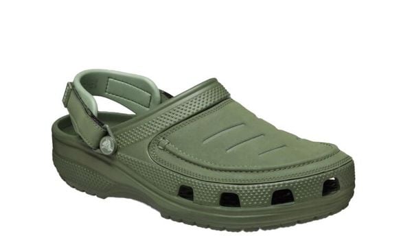 Klapki Crocs Model Yukon Vista Ii Lr Clog M Kolor Zielony. Zielone klapki męskie Crocs, z gumy. Za 329.99 zł.