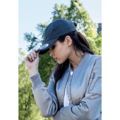 Czapka Flexfit low profile cotton twill. Niebieskie czapki i kapelusze męskie FLEXFIT, bez wzorów, z bawełny, eleganckie. Za 64.00 zł.