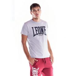 Męska koszulka z krótkim rękawem Leone 1947 Apparel. Szare buty sportowe męskie LEONE 1947 APPAREL, z tkaniny, bez zapięcia, na fitness i siłownię. W wyprzedaży za 83.85 zł.