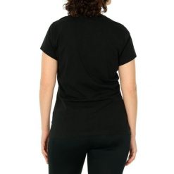 Koszulka z krótkim rękawem Damska New Balance Essentials Czarny. Białe koszulki sportowe damskie New Balance, bez wzorów, sportowe, bez kołnierzyka. W wyprzedaży za 97.70 zł.