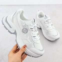 Półbuty damskie sportowe białe Big Star RR274A191. Białe obuwie sportowe damskie Big Star, bez wzorów, z tkaniny, retro, bez obcasa, bez zapięcia. Za 259.99 zł.