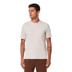 Koszulka Turystyczna Męska Oakley Relax Pocket Ellipse Tee T-Shirt. Białe koszulki sportowe męskie Oakley, m, bez wzorów, bez kołnierzyka, bez ramiączek, trekkingowe. Za 139.10 zł.