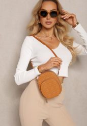 Brązowa Dwukomorowa Torebka Mała z Ozdobnym Pikowaniem Na Ramię Fujina. Brązowe torby na ramię damskie Renee, bez wzorów, eleganckie, małe, pikowane, bez dodatków. Za 64.99 zł.