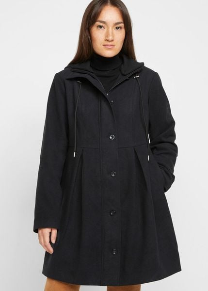 Płaszcz z kapturem i zakładkami. Czarne kurtki damskie bonprix, bez wzorów, eleganckie, z kapturem. Za 319.99 zł.