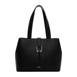 SURI FREY Torebka Shopper SFY Keely Torebki 1 ct Czarny Damski. Czarne torebki shopper damskie Suri Frey, bez wzorów, z materiału, bez dodatków. Za 302.99 zł.