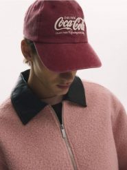 Czapka baseball Coca-Cola - czerwony. Czerwone czapki i kapelusze męskie Reserved, bez wzorów. Za 65.99 zł.