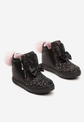 Czarne Botki na Ukrytym Koturnie z Brokatem Kokardą i Futrzanym Pomponem Mazidra. Czarne botki dziewczęce Born2be, z futra, bez zapięcia. Za 39.99 zł.
