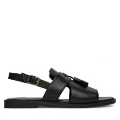 Sandały Lasocki. Czarne sandały damskie Lasocki, bez wzorów, bez obcasa, na płaskiej podeszwie, bez zapięcia. Za 159.99 zł.