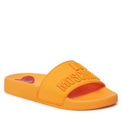 Klapki LOVE MOSCHINO. Brązowe klapki damskie Love Moschino, bez wzorów, bez obcasa. Za 298.99 zł.