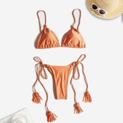 Bikini ze sznureczkami na plażę i basen Izeta. Bikini damskie Intica, s, bez wzorów. Za 149.00 zł.
