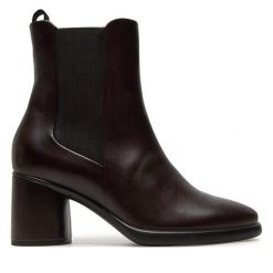 Botki ECCO. Brązowe botki damskie ecco, bez obcasa, na słupku, bez zapięcia. Za 659.99 zł.