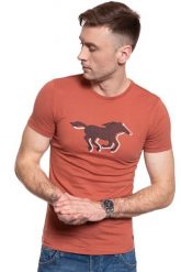 T-SHIRT MĘSKI MUSTANG Aaron C Print 1009522 7103. T-shirty męskie Mustang, m, bez wzorów, bez kołnierzyka. W wyprzedaży za 39.99 zł.