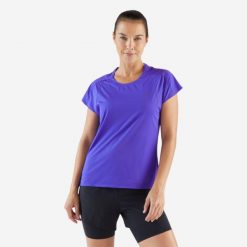 Koszulka do biegania damska Kiprun Run 900 Light. Fioletowe koszulki sportowe damskie KIPRUN, m, bez wzorów, z elastanu, sportowe, bez kołnierzyka. Za 149.99 zł.