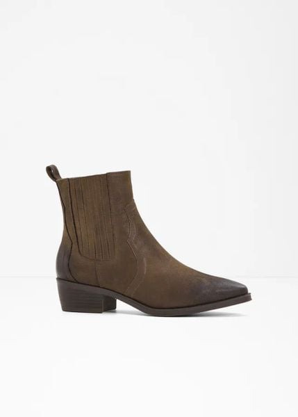 Krótkie kowbojki Marco Tozzi. Brązowe botki damskie bonprix, bez obcasa, bez zapięcia. Za 279.99 zł.