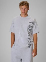 4F Regular Size: T-shirt loose z nadrukiem 4F | Tomasz Fornal - szary XS. Szare koszulki sportowe męskie 4f, m, z aplikacjami, z bawełny, klasyczne, bez kołnierzyka. Za 99.99 zł.