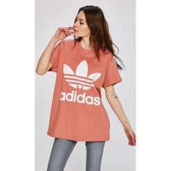 Adidas Originals - Top Big Trefoil Tee. Szare topy damskie adidas Originals, z nadrukiem, z bawełny, z okrągłym kołnierzem, z krótkim rękawem. W wyprzedaży za 129.90 zł.