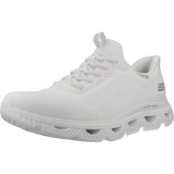 Buty SKECHERS SLIP-INS BOBS ARC WAVES Biały. Białe obuwie sportowe damskie Skechers, trekkingowe. Za 390.99 zł.