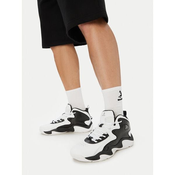 Buty do koszykówki SHAQ. Białe buty sportowe męskie Shaq, bez zapięcia, do koszykówki. Za 349.99 zł.