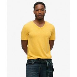 T-shirt melanżowy z dekoltem w serek Superdry. Brązowe t-shirty męskie Superdry., m, bez wzorów, eleganckie, bez kołnierzyka. Za 153.00 zł.