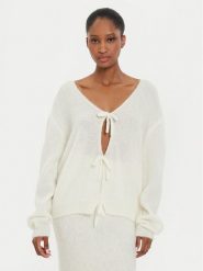 Kontatto Sweter 3M0194 Kremowy Regular Fit. Białe swetry damskie Kontatto, m, bez wzorów, z syntetyku, bez kołnierzyka, bez ramiączek, bez kaptura. Za 249.99 zł.