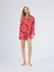 Dwuczęściowa piżama we wzory - różowy. Czerwone piżamy damskie Reserved, l, bez wzorów, z wiskozy, bez ramiączek. Za 139.99 zł.