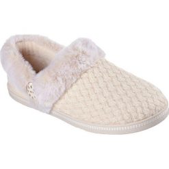 Buty sportowe damskie Skechers Cozy Campfire frosty Promise. Czerwone obuwie sportowe damskie Skechers, bez wzorów, z materiału. Za 290.00 zł.