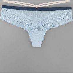Koronkowe stringi - Niebieski. Stringi damskie marki Reserved. Za 24.99 zł.