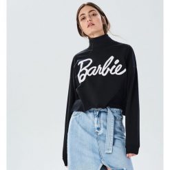 Bluza z golfem Barbie - Czarny. Bluzy damskie Sinsay. Za 59.99 zł.