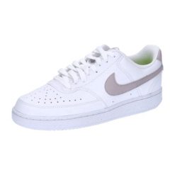 Buty do chodzenia damskie Nike Court Vision Lo. Białe obuwie sportowe damskie Nike, bez wzorów, z materiału, do biegania, nike court. Za 465.00 zł.