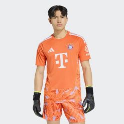 Koszulka bramkarska FC Bayern 26/27. Brązowe koszulki sportowe męskie Adidas, l, bez wzorów, z materiału, bez kołnierzyka, bez ramiączek, do piłki nożnej, climacool (adidas). Za 439.00 zł.