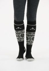 Skarpetki narciarskie Whistler Lorpen. Czarne skarpety damskie Whistler, bez wzorów, z elastanu. Za 44.99 zł.