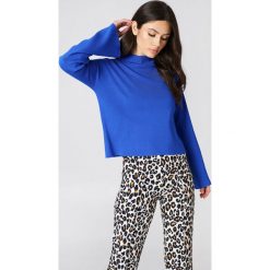 NA-KD Sweter z golfem i szerokim rękawem - Blue. Swetry damskie marki NA-KD. W wyprzedaży za 60.97 zł.