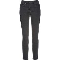 Dżinsy ze stretchem i haftem bonprix szary denim + czarny. Jeansy damskie marki bonprix. Za 99.99 zł.