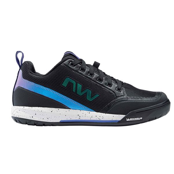 Buty damskie Northwave Clan 2. Czarne obuwie sportowe damskie Northwave, bez wzorów, rowerowe. W wyprzedaży za 472.90 zł.