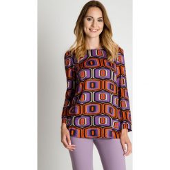 Elegancka luźna bluzka we wzory BIALCON. Szare bluzki damskie BIALCON, eleganckie. W wyprzedaży za 100.00 zł.
